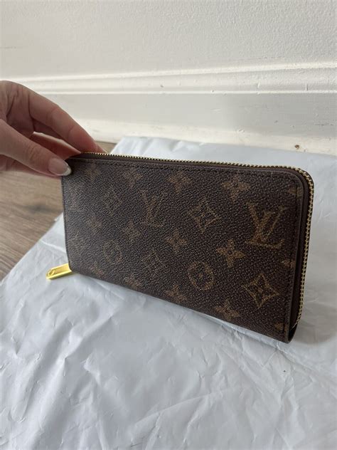 Louis Vuitton M60017 Zippy Wallet Monogram Purse 